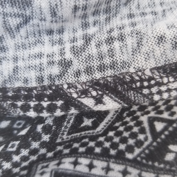 H&M Cover Up - Picture 6 of 9